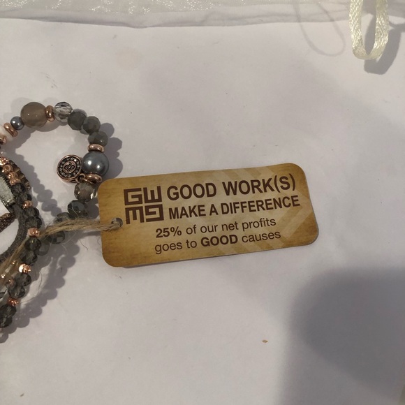 NWT Bracelet Grey - Picture 3 of 6